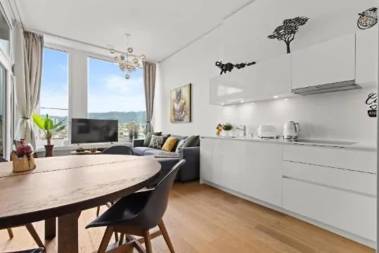 Apartment Old Luxury Business Penthouse Near Main Station