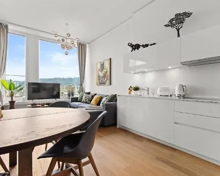 Apartment Large Luxury Business Penthouse Near Main Station
