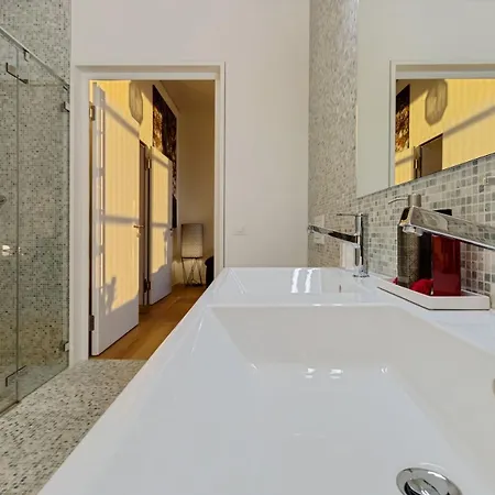 Apartment Large Luxury Business Penthouse Near Main Station
