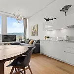 Apartment Old Luxury Business Penthouse Near Main Station
