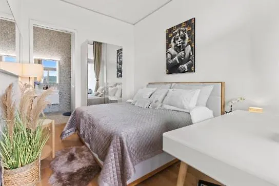 Old Luxury Business Penthouse Near Main Station 아파트 *